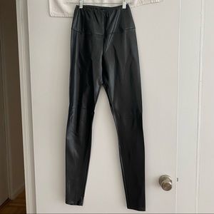 Aritzia Wilfred Free faux leather black pants. Excellent condition worn once.